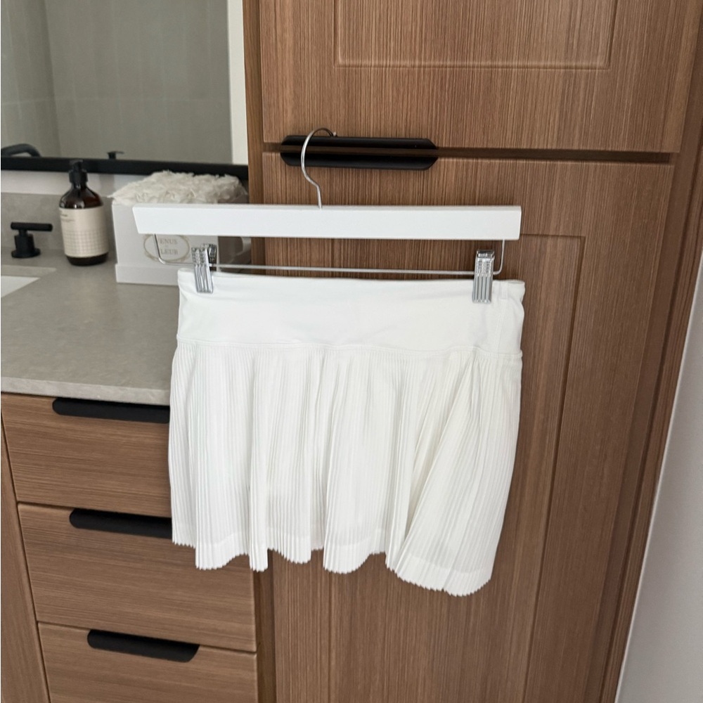 Lululemon White Pleated Skirt